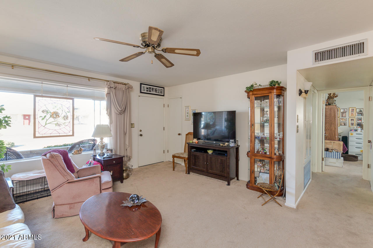 6113 East Adobe Road Mesa, AZ 85205 - Photo 5 of 42 Large picture window