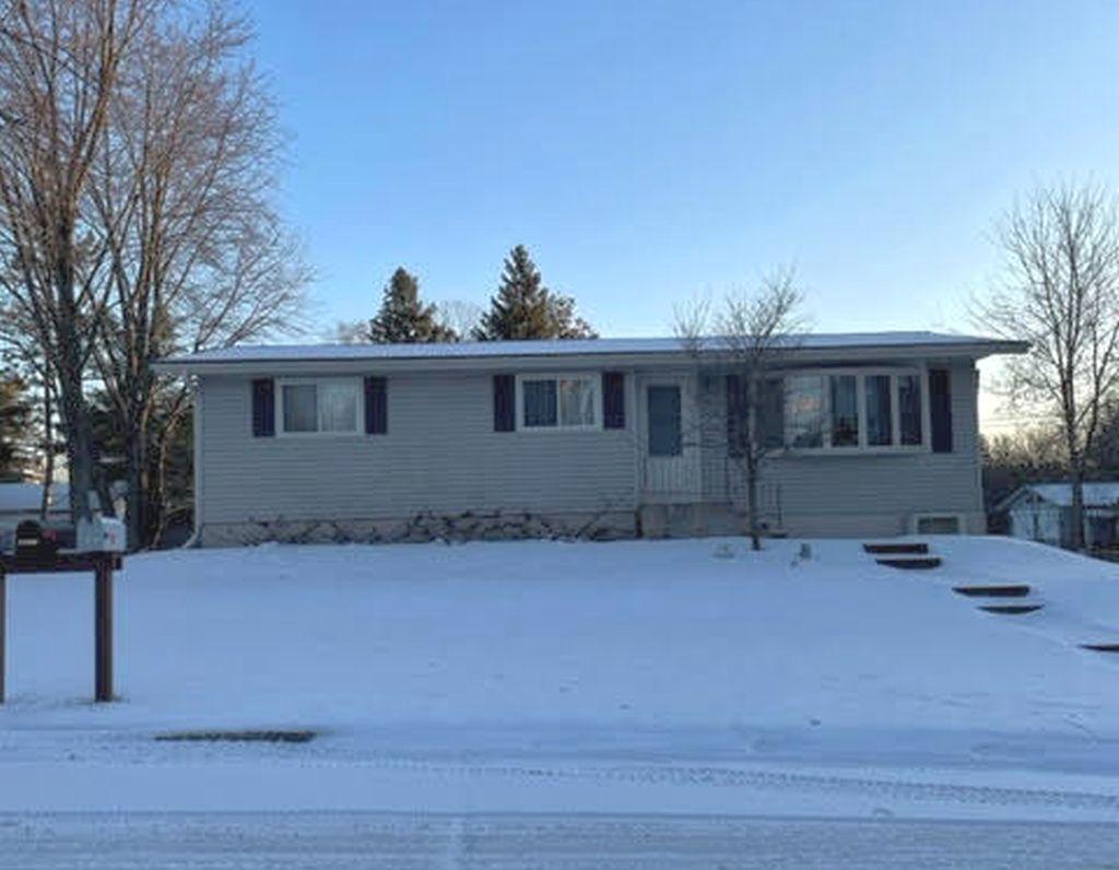 1421 Dorothy Street Rhinelander, WI 54501 - Photo 2 of 51 Gallery Image 2