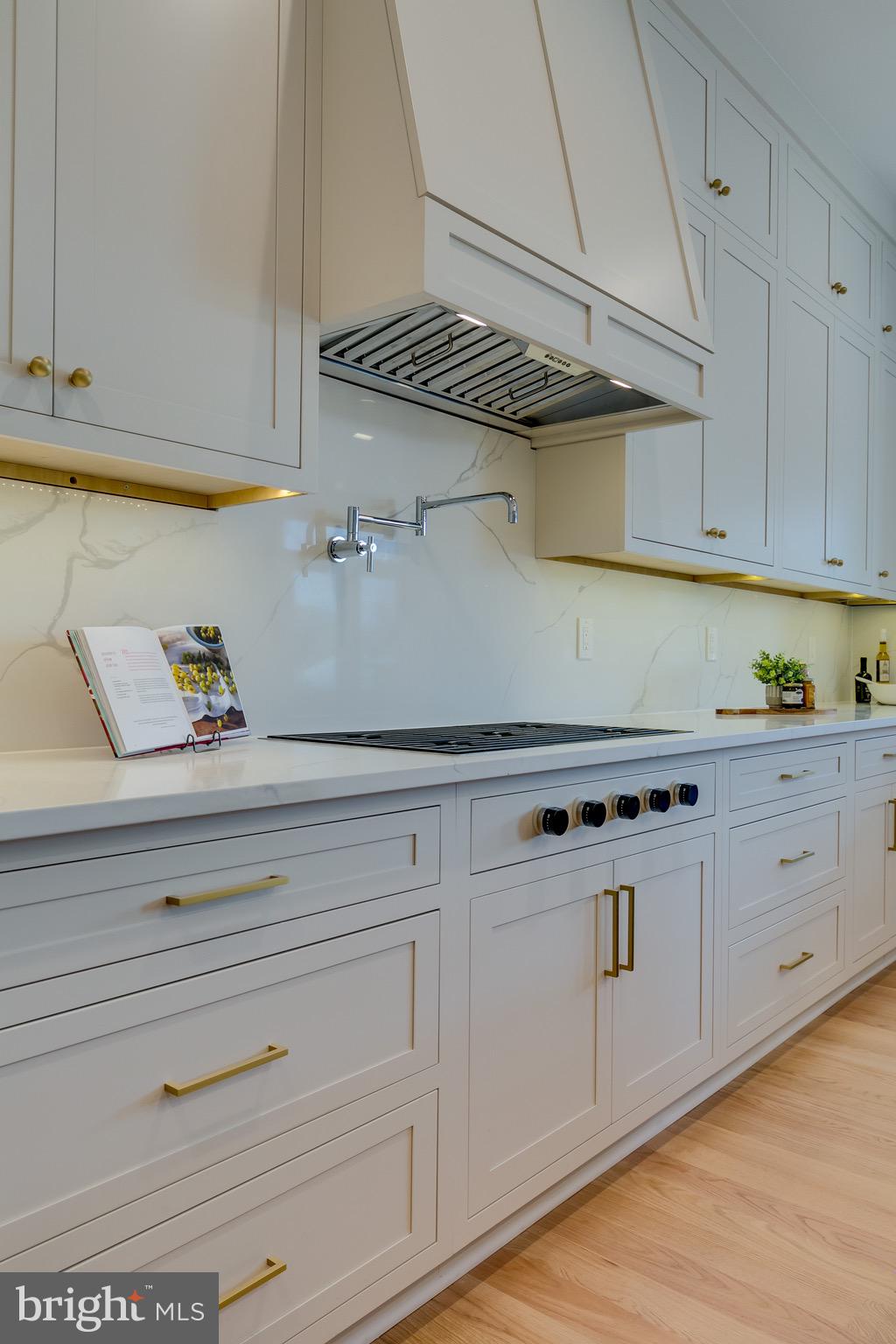 6810 Old Chesterbrook Road McLean, VA 22101 - Photo 18 of 69 RANGE HOOD/POT FILLER