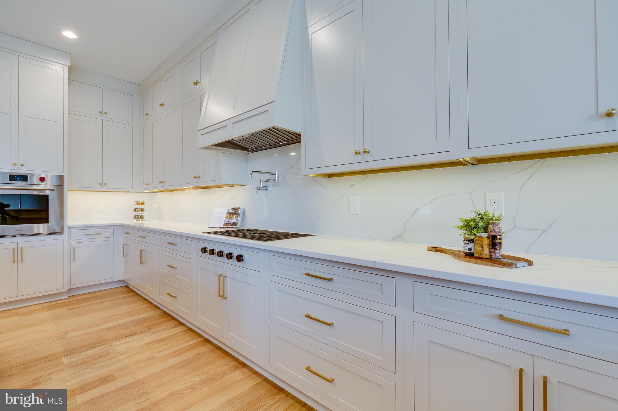 6810 Old Chesterbrook Road McLean, VA 22101 - Photo 22 of 69 KITCHEN