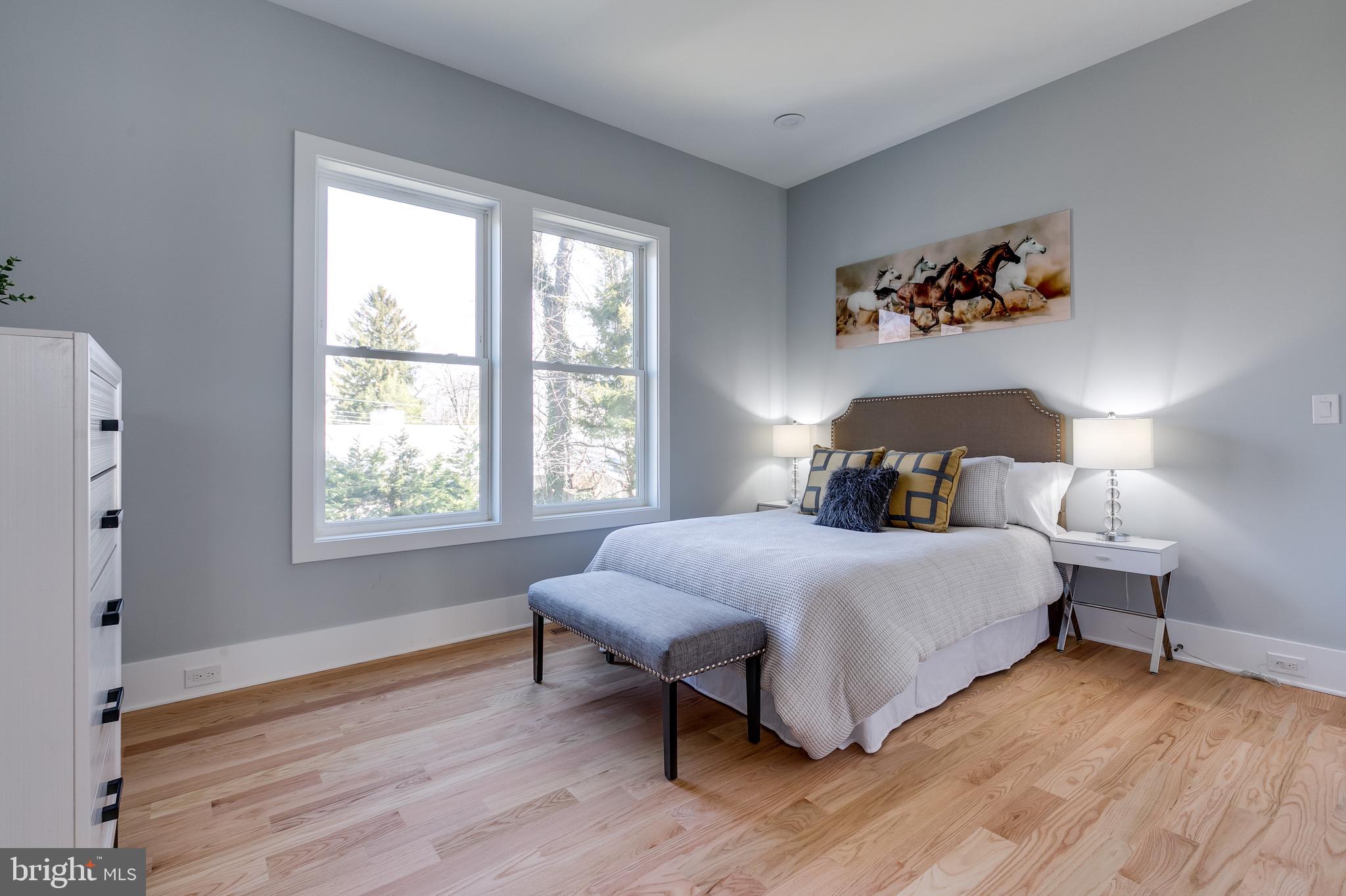 6810 Old Chesterbrook Road McLean, VA 22101 - Photo 28 of 69 FIRST FLOOR BEDROOM