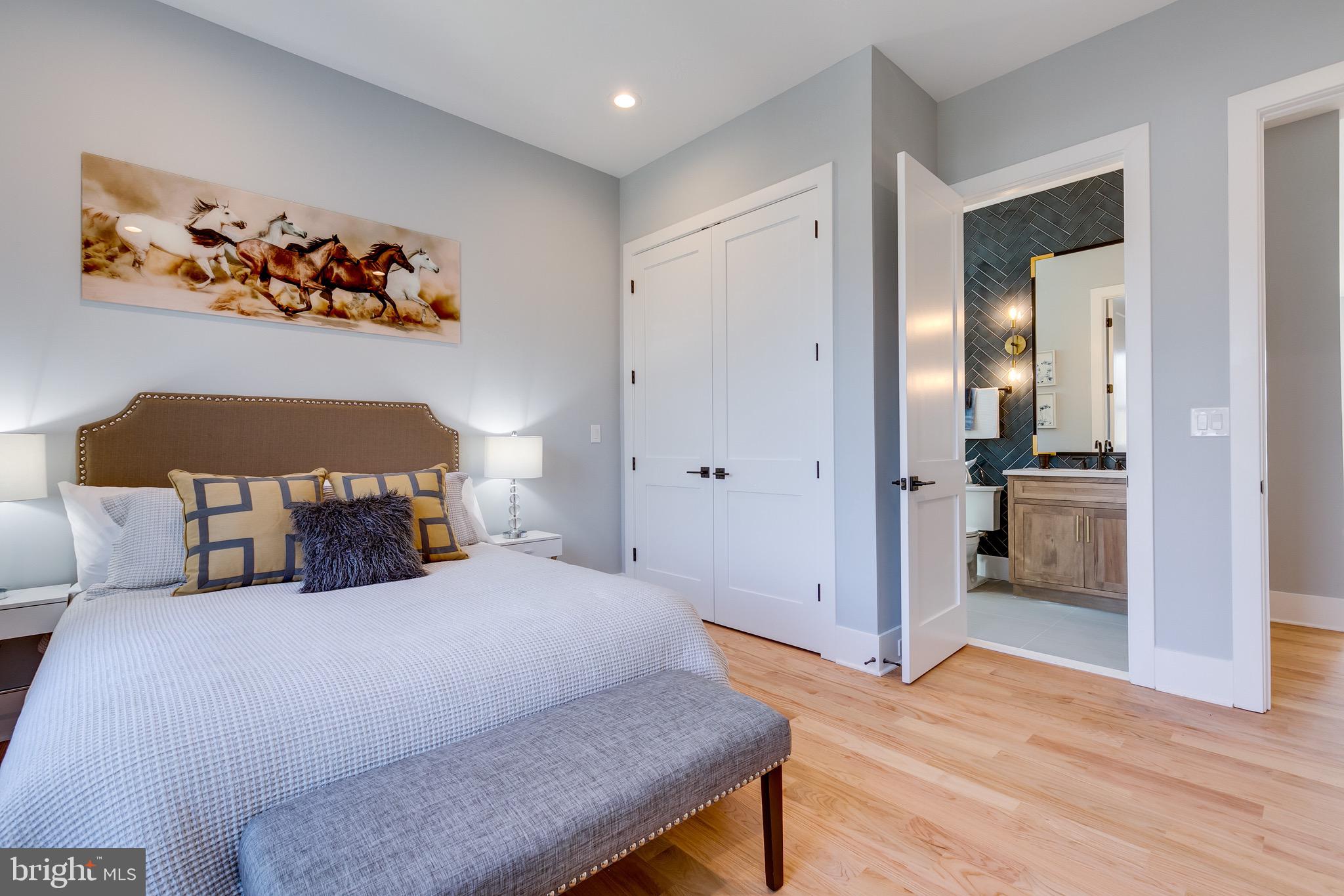6810 Old Chesterbrook Road McLean, VA 22101 - Photo 29 of 69 FIRST FLOOR BEDROOM