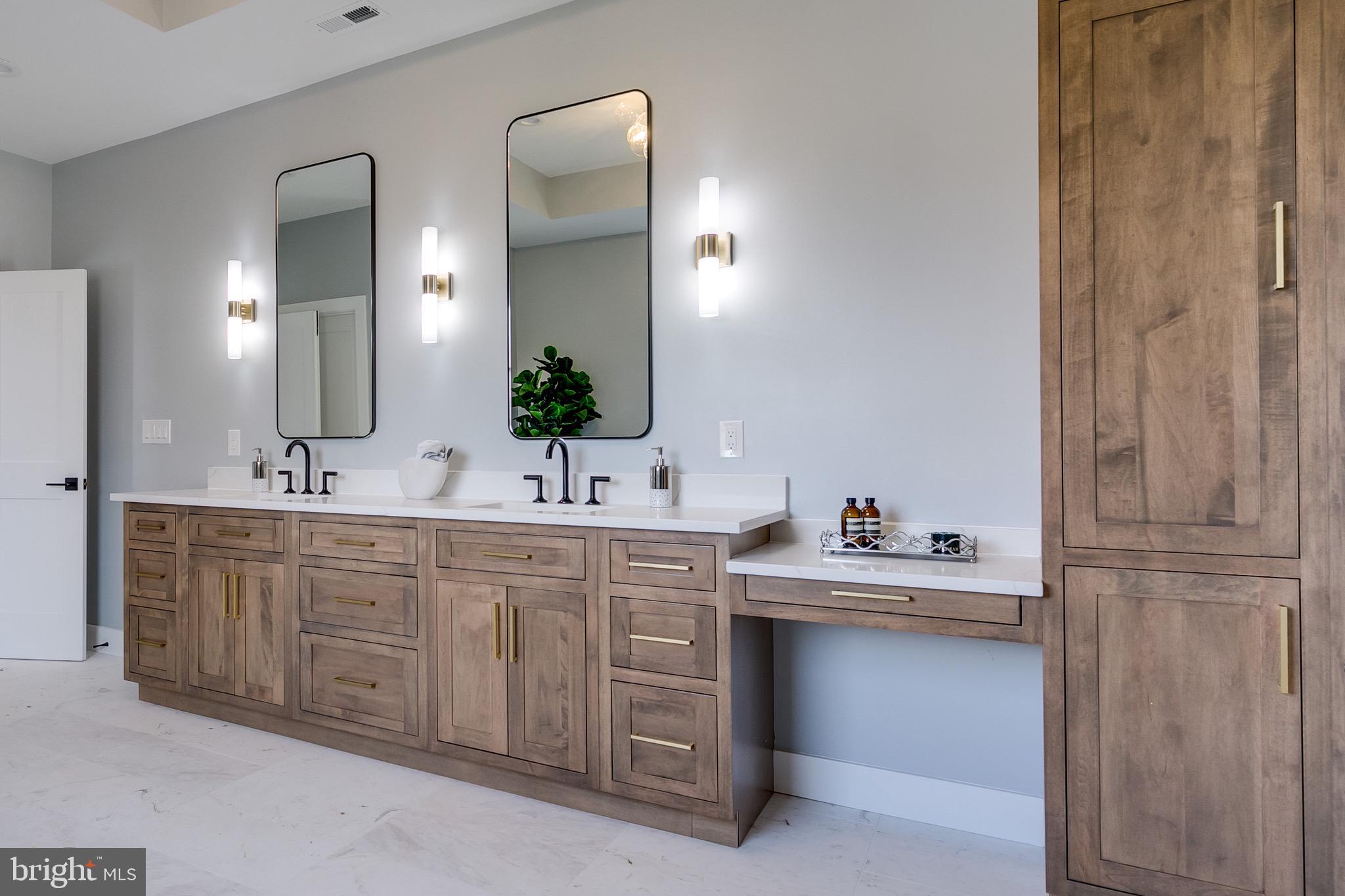 6810 Old Chesterbrook Road McLean, VA 22101 - Photo 42 of 69 OWNERS VANITY
