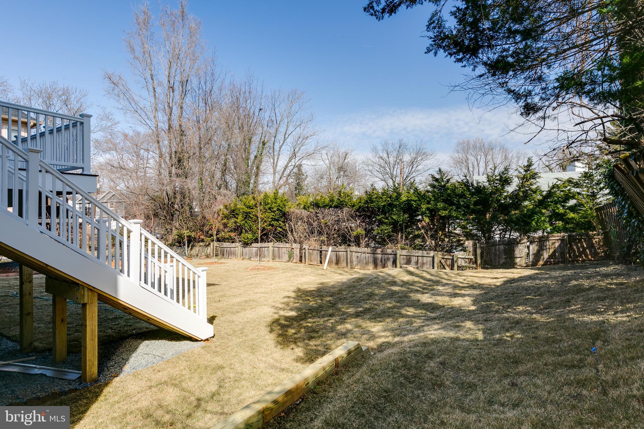 6810 Old Chesterbrook Road McLean, VA 22101 - Photo 65 of 69 REAR YARD