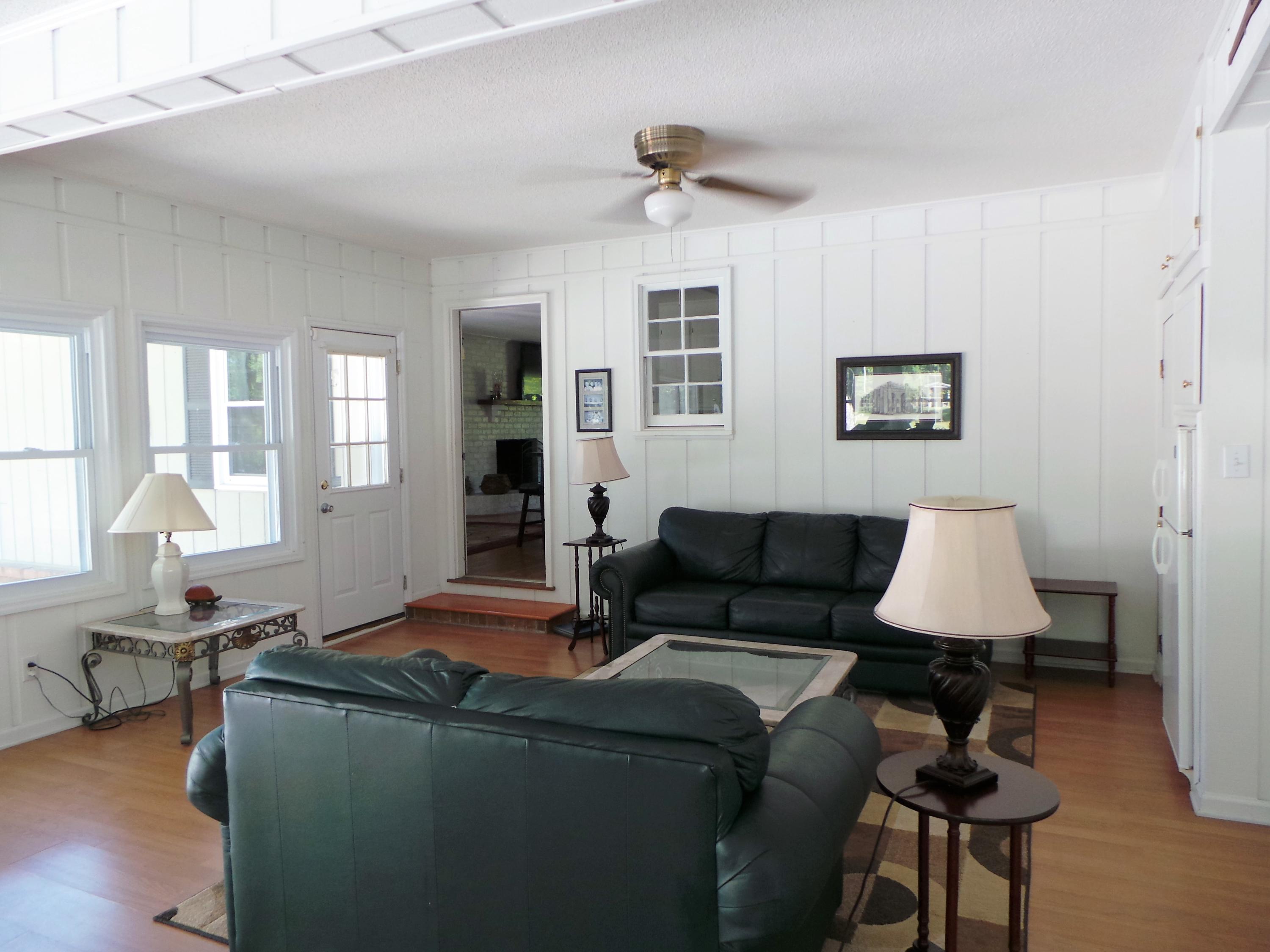 128 Rutledge Drive Eutawville, SC 29048 - Photo 3 of 23 20160625_103350