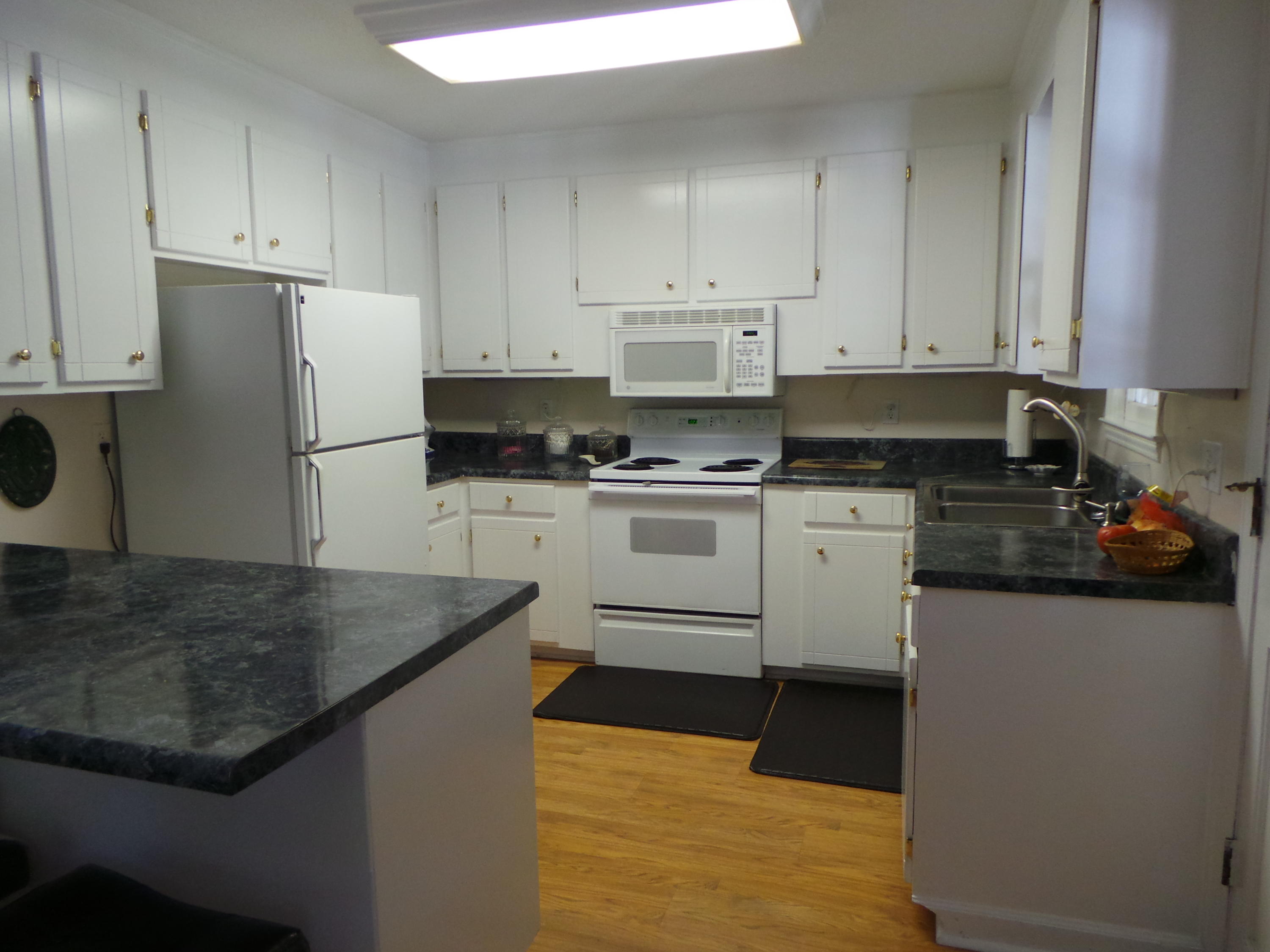 128 Rutledge Drive Eutawville, SC 29048 - Photo 6 of 23 20160625_102304