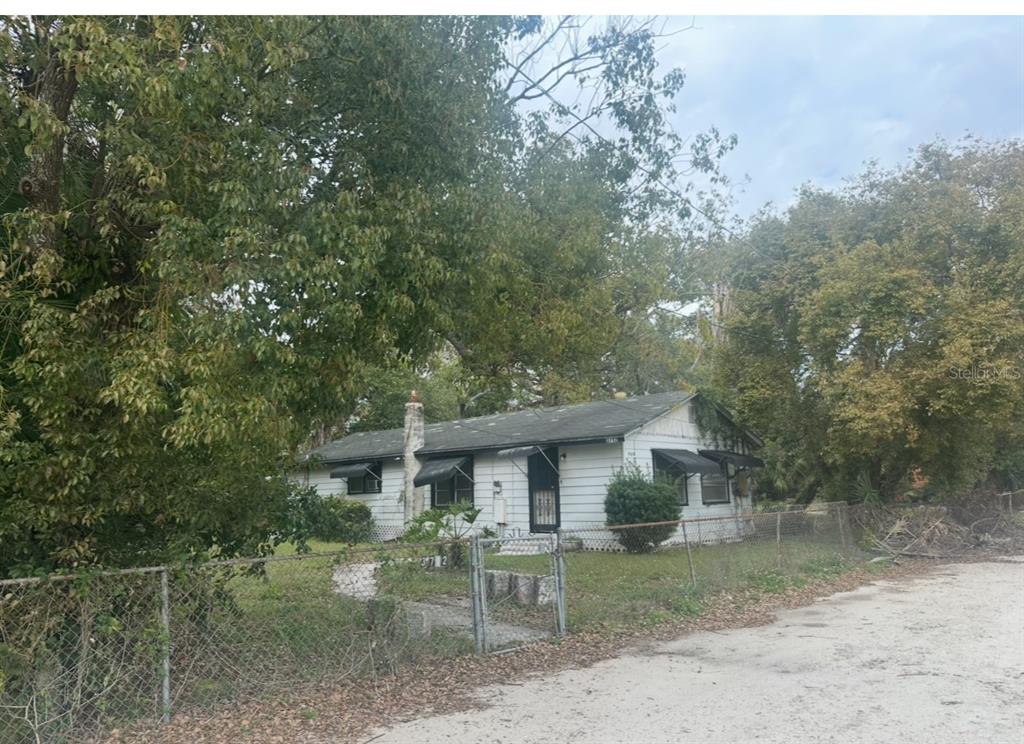 3712 East Osborne Ave