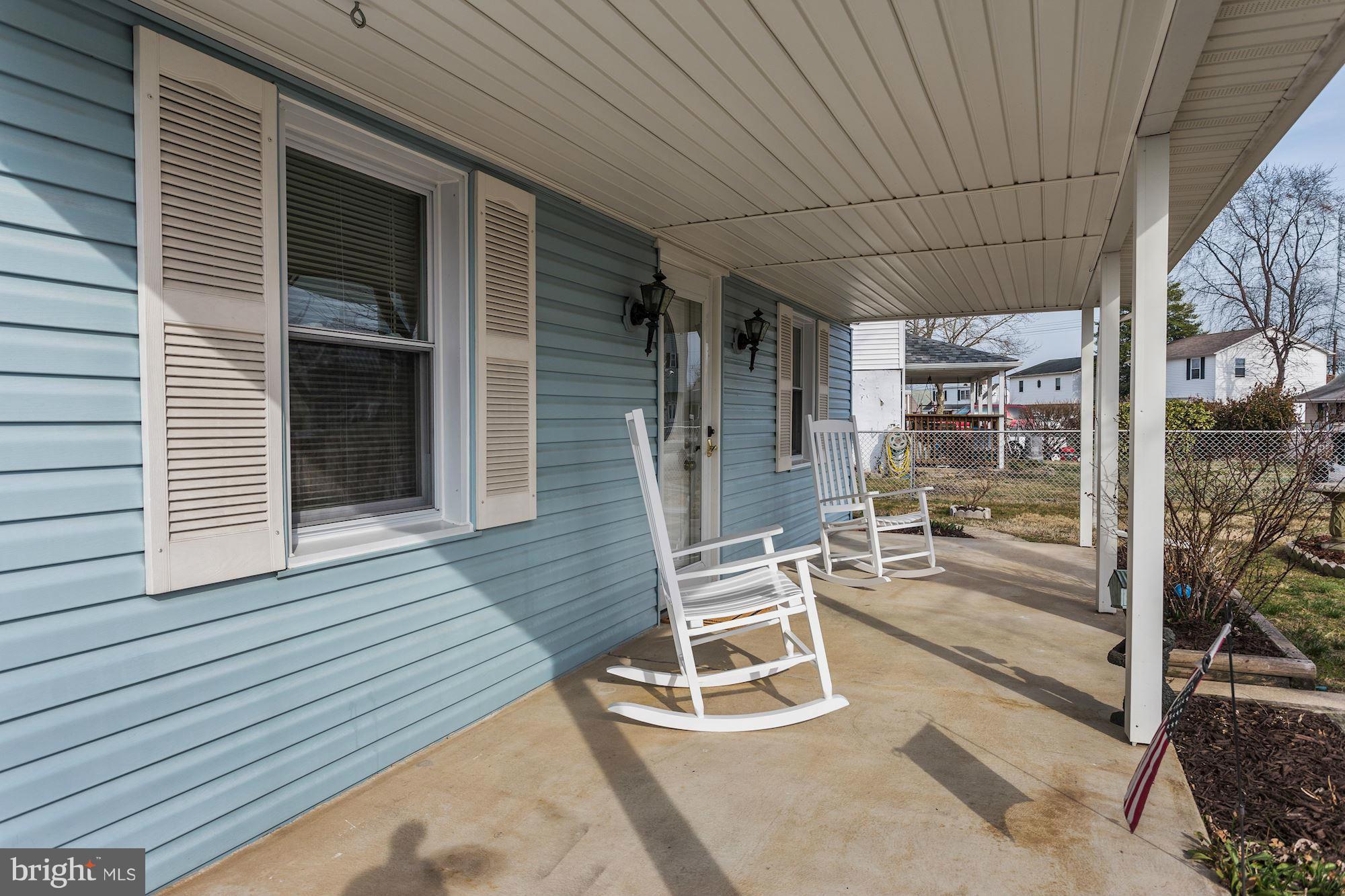 7814 Fairgreen Road Baltimore, MD 21222 - Photo 2 of 18 Front Porch