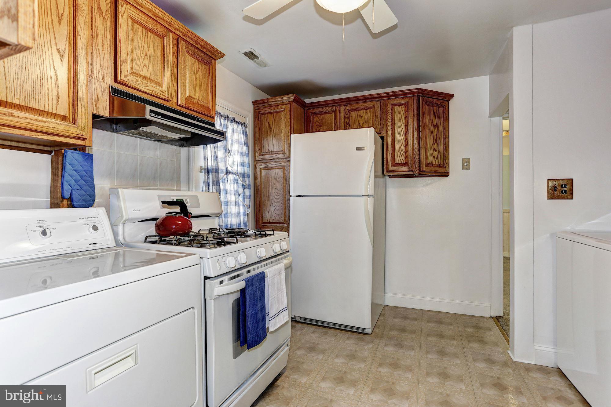 7814 Fairgreen Road Baltimore, MD 21222 - Photo 5 of 18 Kitchen