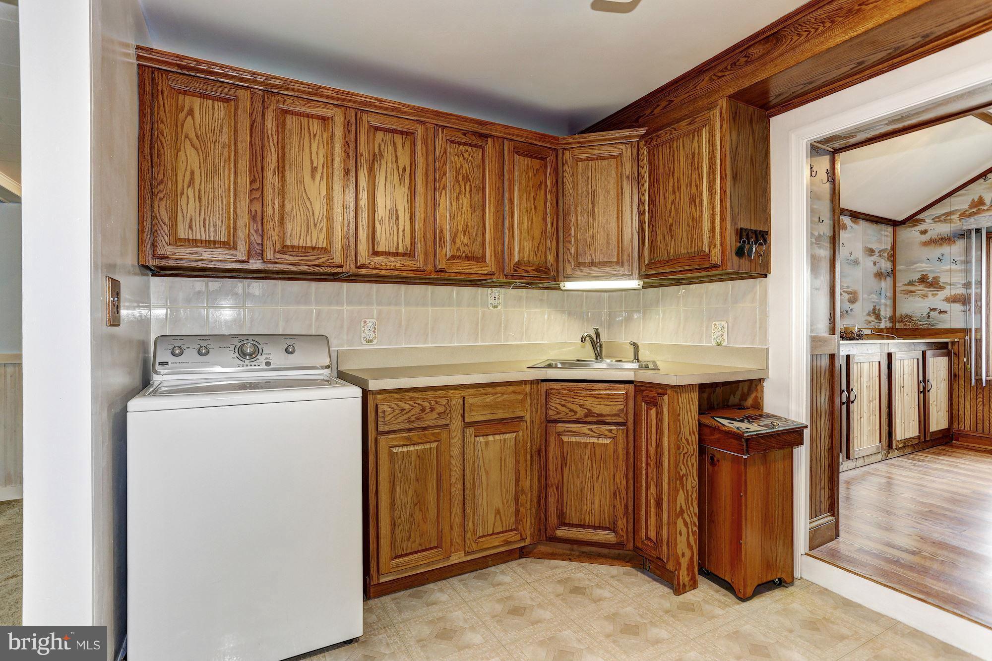 7814 Fairgreen Road Baltimore, MD 21222 - Photo 7 of 18 Kitchen