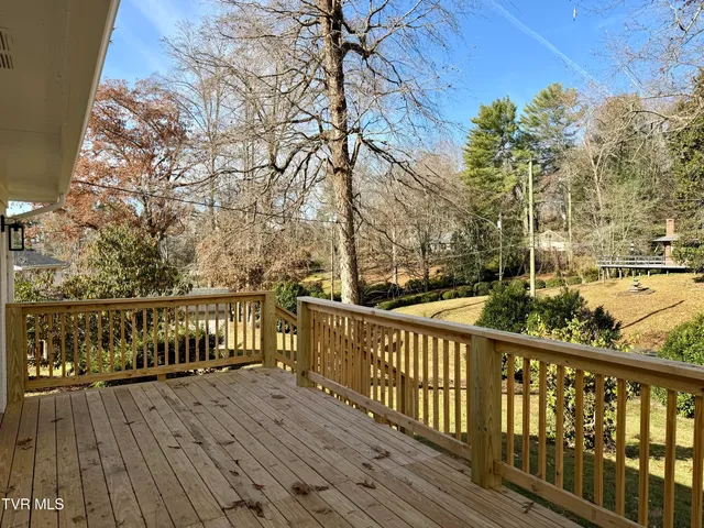 $379,850 | 290 Valley Drive, Bristol, VA 24201