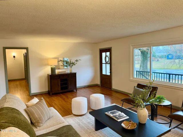 $379,850 | 290 Valley Drive, Bristol, VA 24201