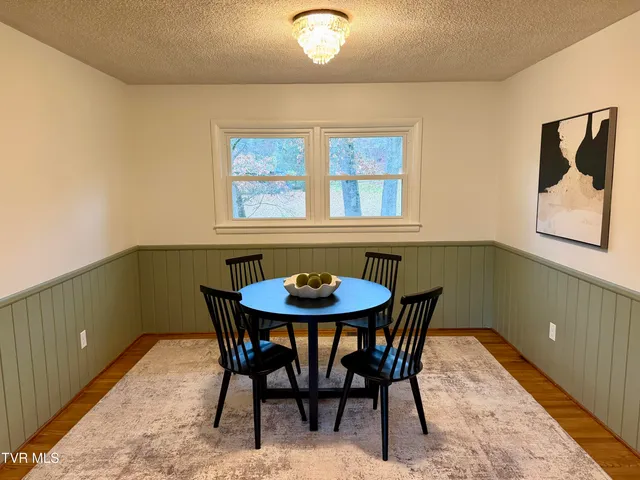 $379,850 | 290 Valley Drive, Bristol, VA 24201