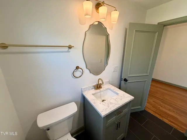 $379,850 | 290 Valley Drive, Bristol, VA 24201