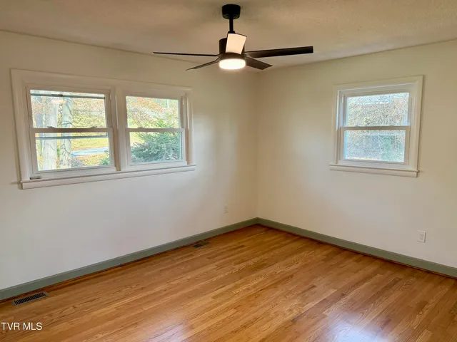 $379,850 | 290 Valley Drive, Bristol, VA 24201