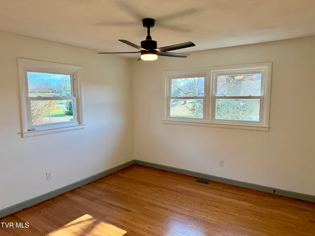 $379,850 | 290 Valley Drive, Bristol, VA 24201