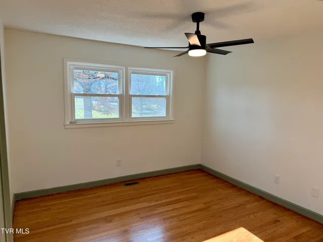 $379,850 | 290 Valley Drive, Bristol, VA 24201