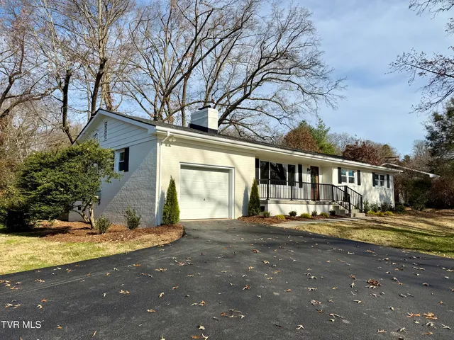 $379,850 | 290 Valley Drive, Bristol, VA 24201