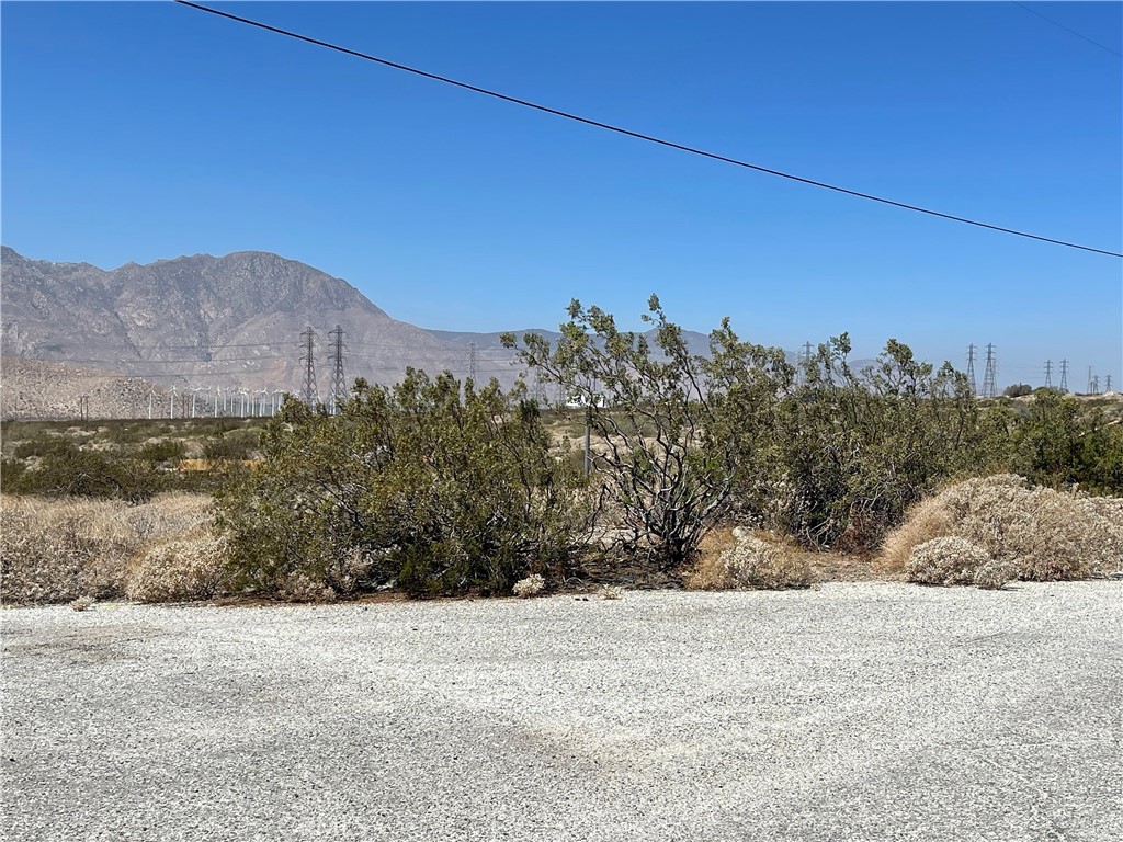 55200 Hatton Place Whitewater, CA 92282 - Photo 13 of 17 a view of a dry yard with mountain