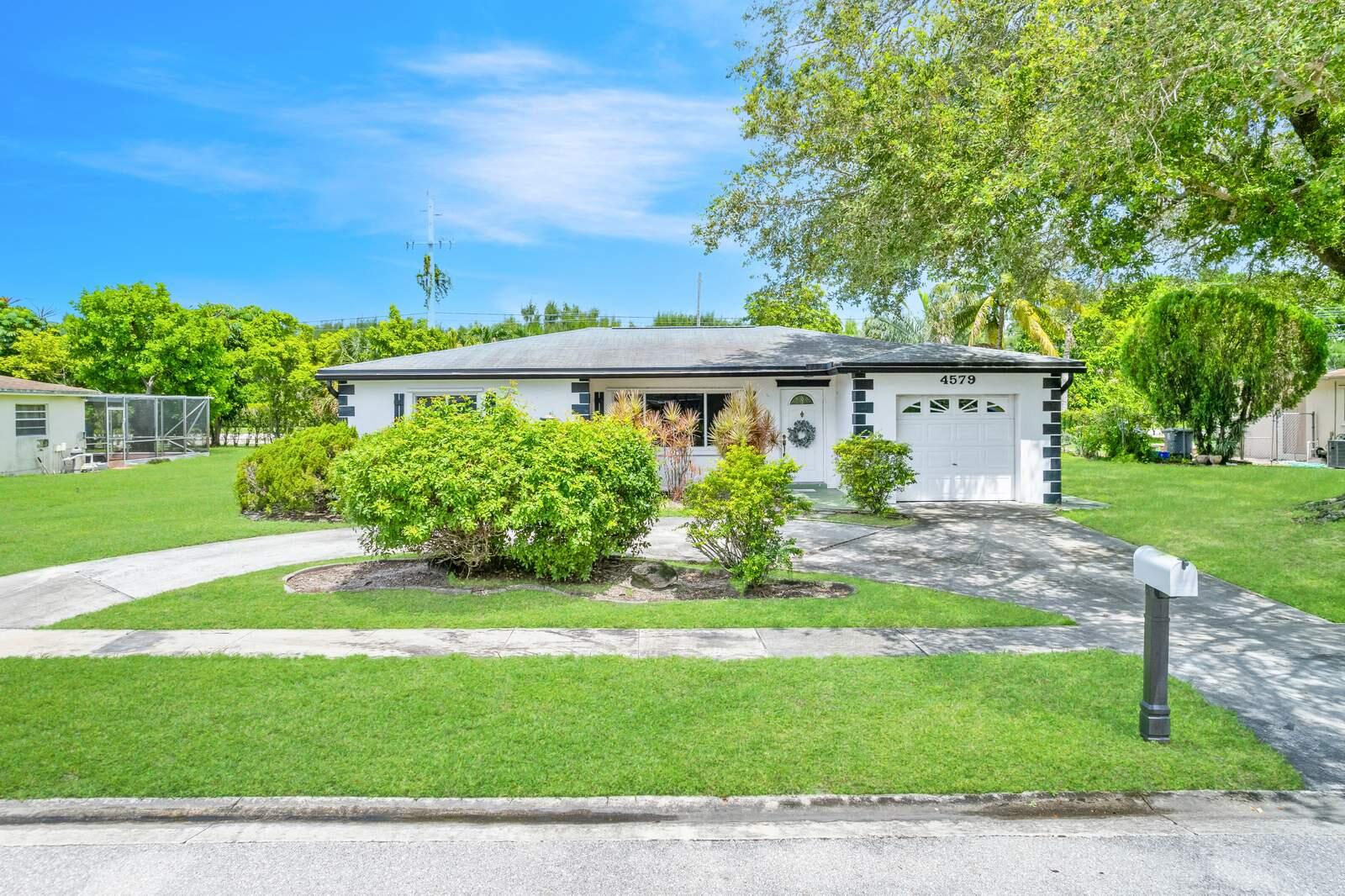 4579 Addison Street Boca Raton, FL 33428 - Photo 3 of 23 03-DJI_0667