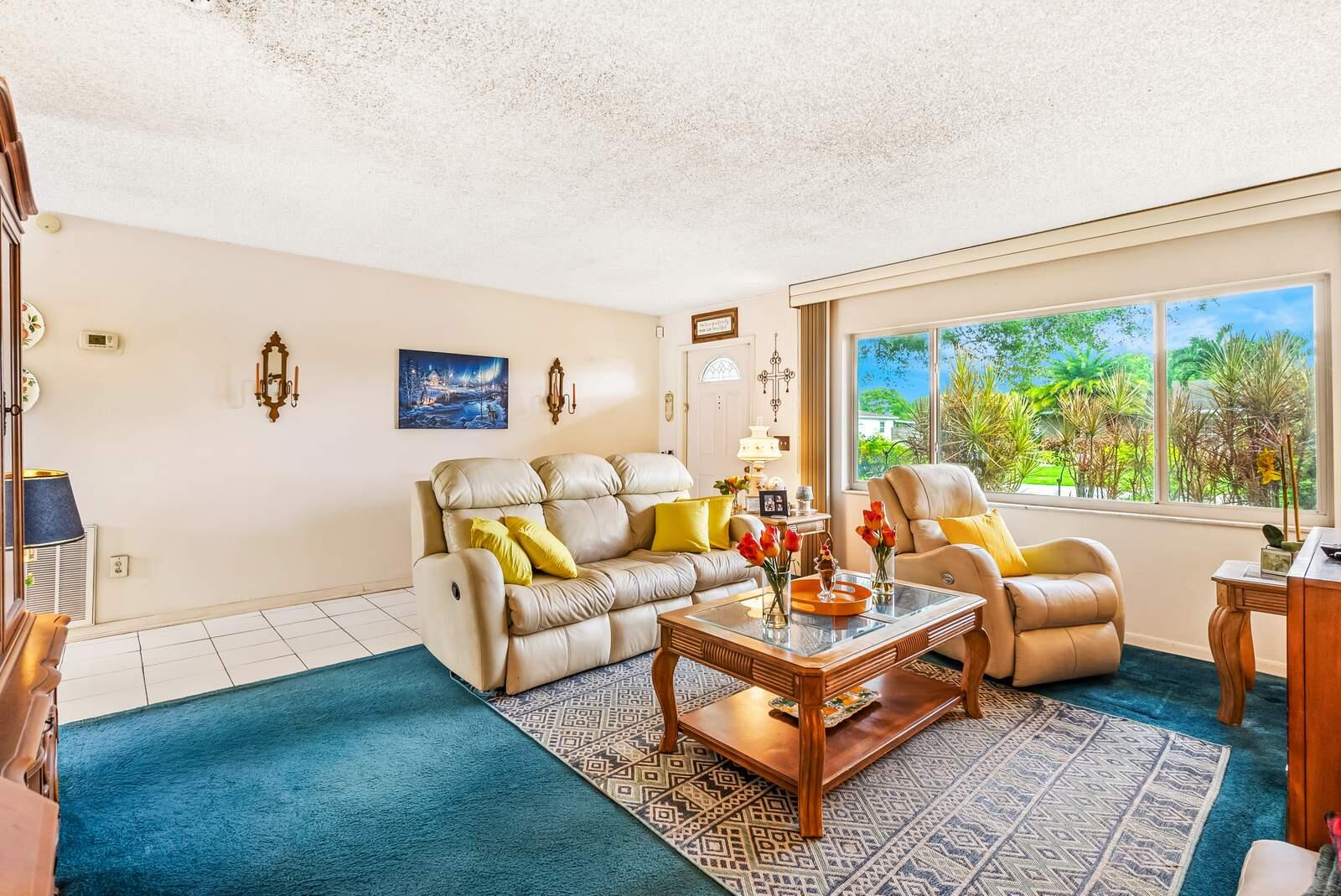 4579 Addison Street Boca Raton, FL 33428 - Photo 5 of 23 05-DSC00981