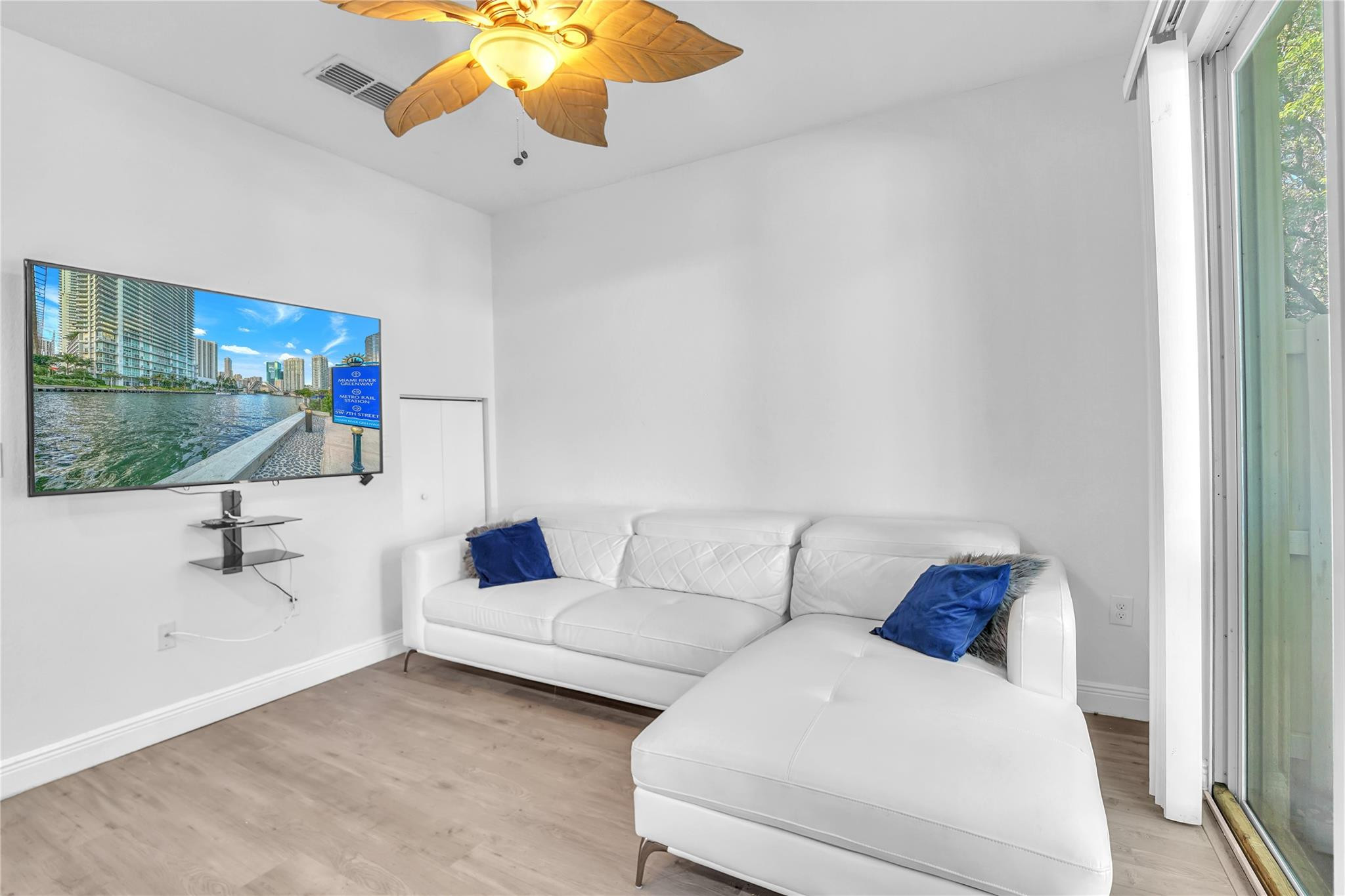 2851 Prospect Road, Unit 207 Tamarac, FL 33309 - Photo 13 of 37 Photo 13