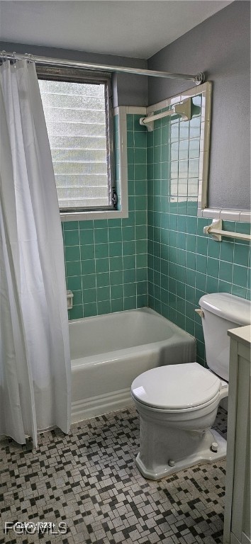 2544 First Street, Unit 202 Fort Myers, FL 33901 - Photo 19 of 20 a bathroom with a toilet and a shower