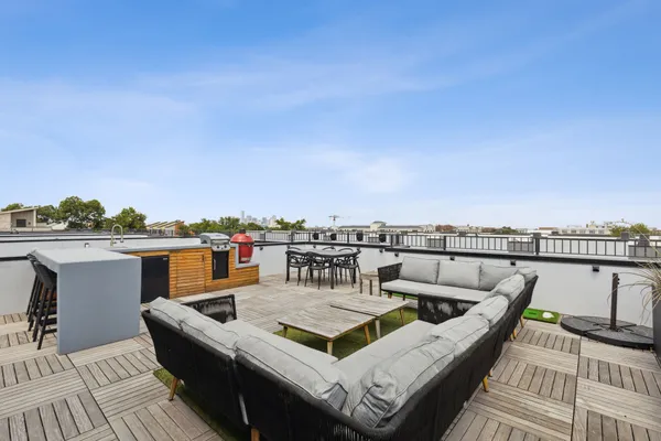 $4,500 | 422 West 9th Street, Unit 106, Dallas, TX 75208