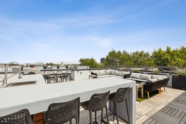 $4,500 | 422 West 9th Street, Unit 106, Dallas, TX 75208