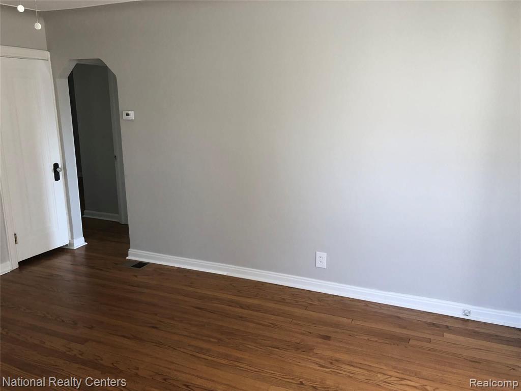 1510 Henry Ruff Road Garden City, MI 48135 - Photo 4 of 23