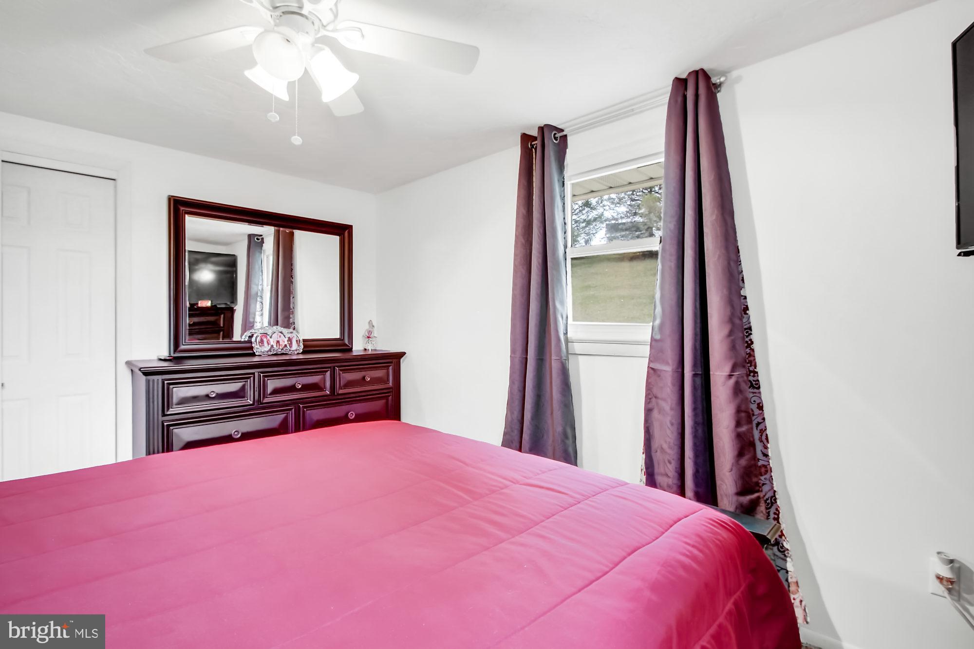 1435 Grandview Road Spring Grove, PA 17362 - Photo 13 of 28 Gallery Image 13