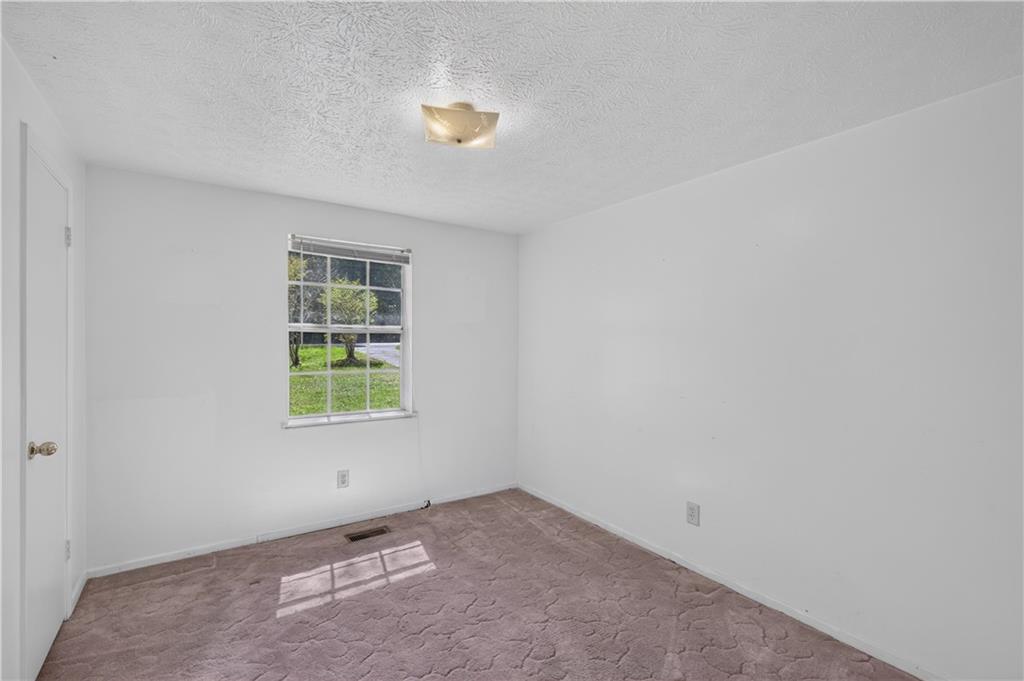 3232 Morgan Road Temple, GA 30179 - Photo 11 of 32 Gallery Image 11