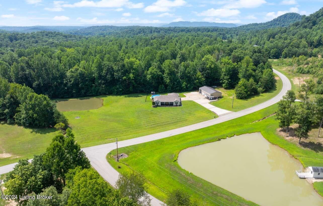 511 Wilson Run Road Lebanon Junction, KY 40150 - Photo 2 of 24 IMG_4048