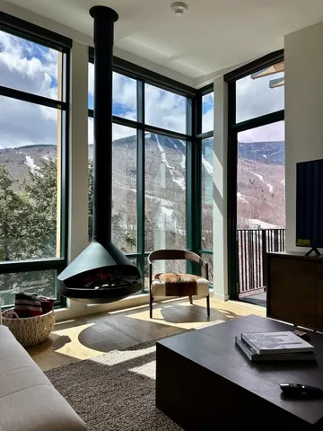 $2,899,000 | 69 Hourglass Drive, Unit 419, Stowe, VT 05672