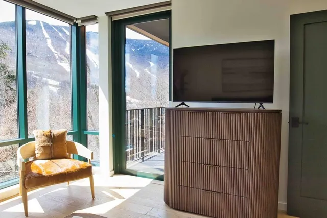 $2,899,000 | 69 Hourglass Drive, Unit 419, Stowe, VT 05672