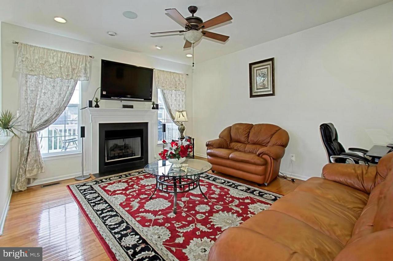 19604 Edgemont Square Ashburn, VA 20147 - Photo 12 of 30