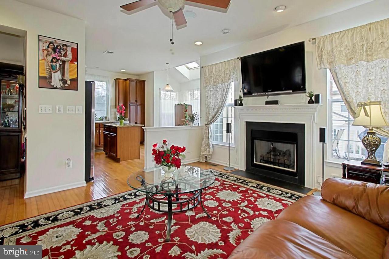 19604 Edgemont Square Ashburn, VA 20147 - Photo 13 of 30