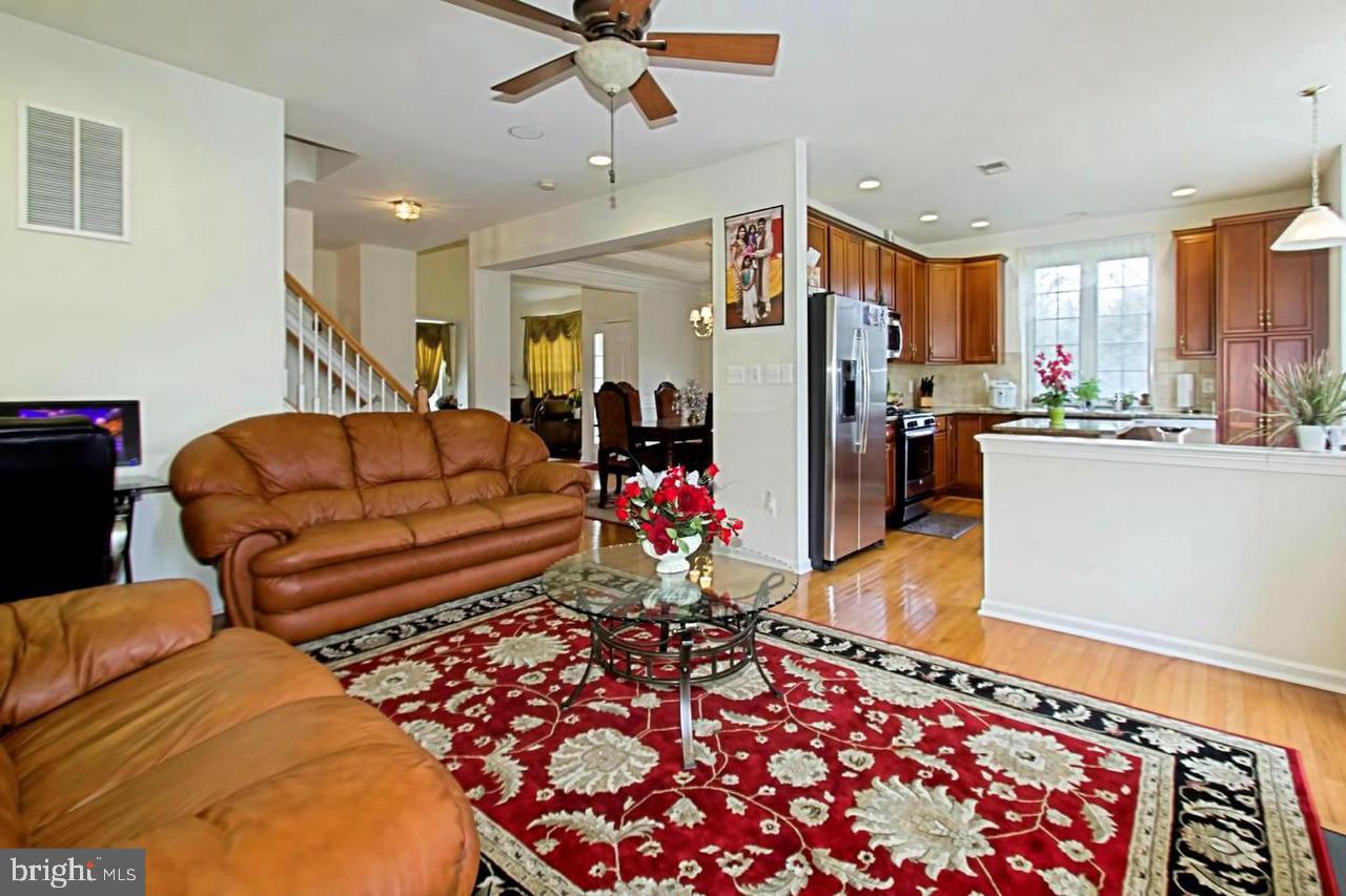 19604 Edgemont Square Ashburn, VA 20147 - Photo 14 of 30