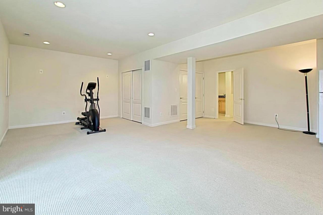 19604 Edgemont Square Ashburn, VA 20147 - Photo 22 of 30