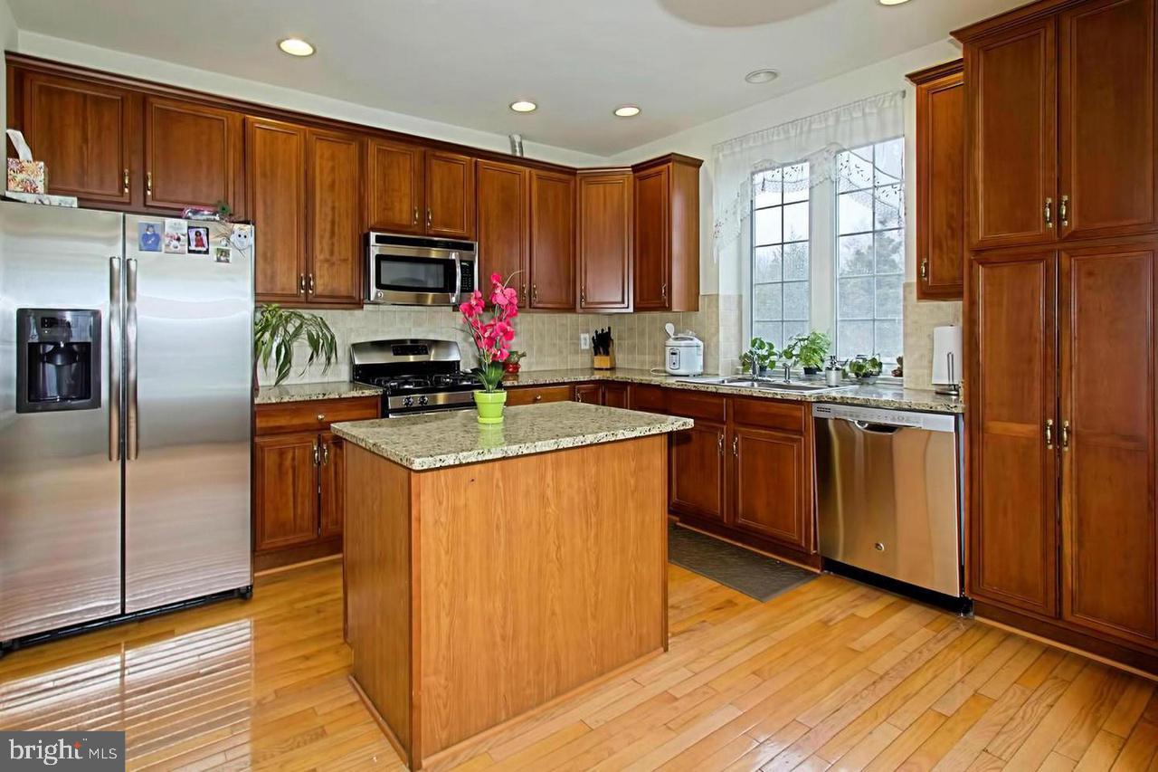 19604 Edgemont Square Ashburn, VA 20147 - Photo 9 of 30