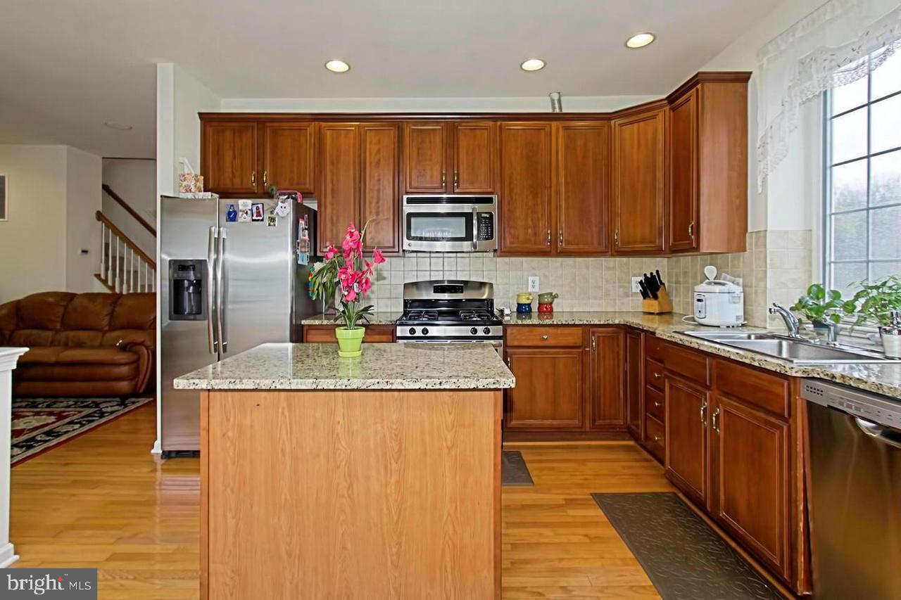 19604 Edgemont Square Ashburn, VA 20147 - Photo 10 of 30