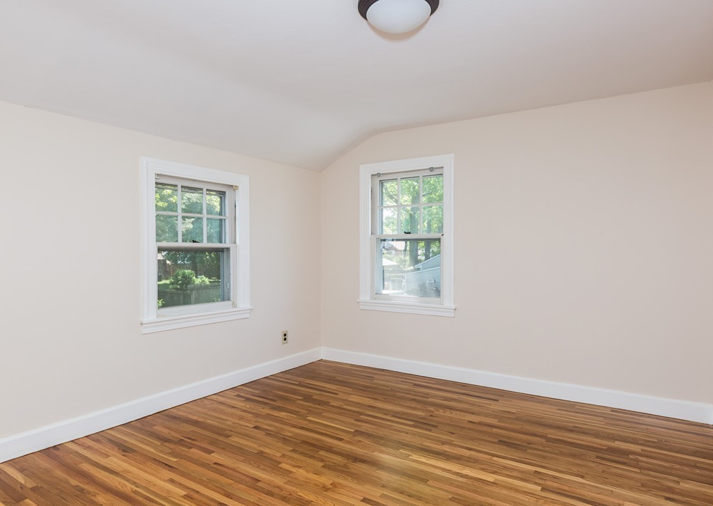 73 Bessemer Street Springfield, MA 01104 - Photo 20 of 29