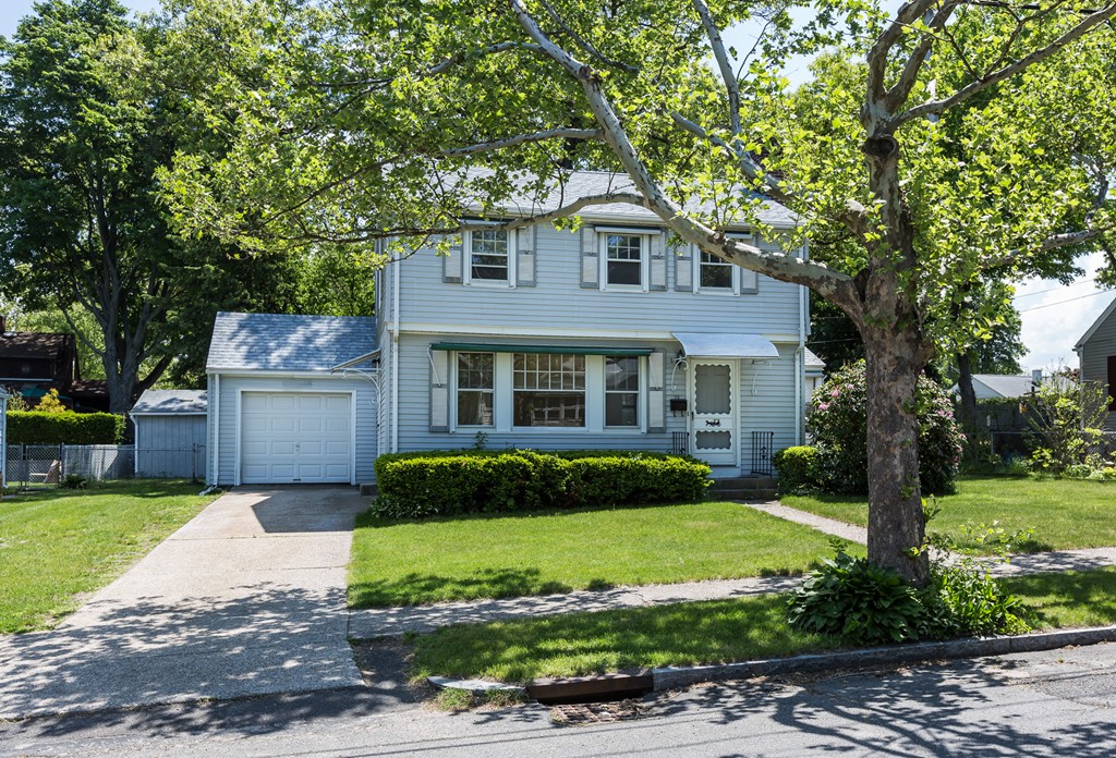 73 Bessemer Street Springfield, MA 01104 - Photo 2 of 29