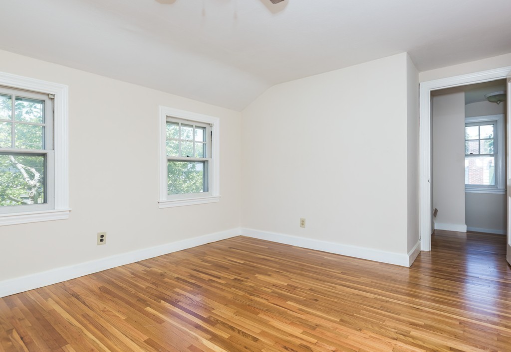 73 Bessemer Street Springfield, MA 01104 - Photo 24 of 29