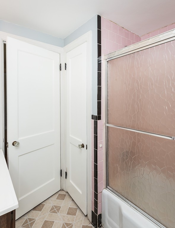 73 Bessemer Street Springfield, MA 01104 - Photo 26 of 29