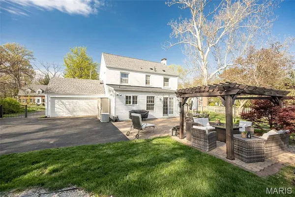 $749,900 | 236 Orrick Lane, St. Louis, MO 63122