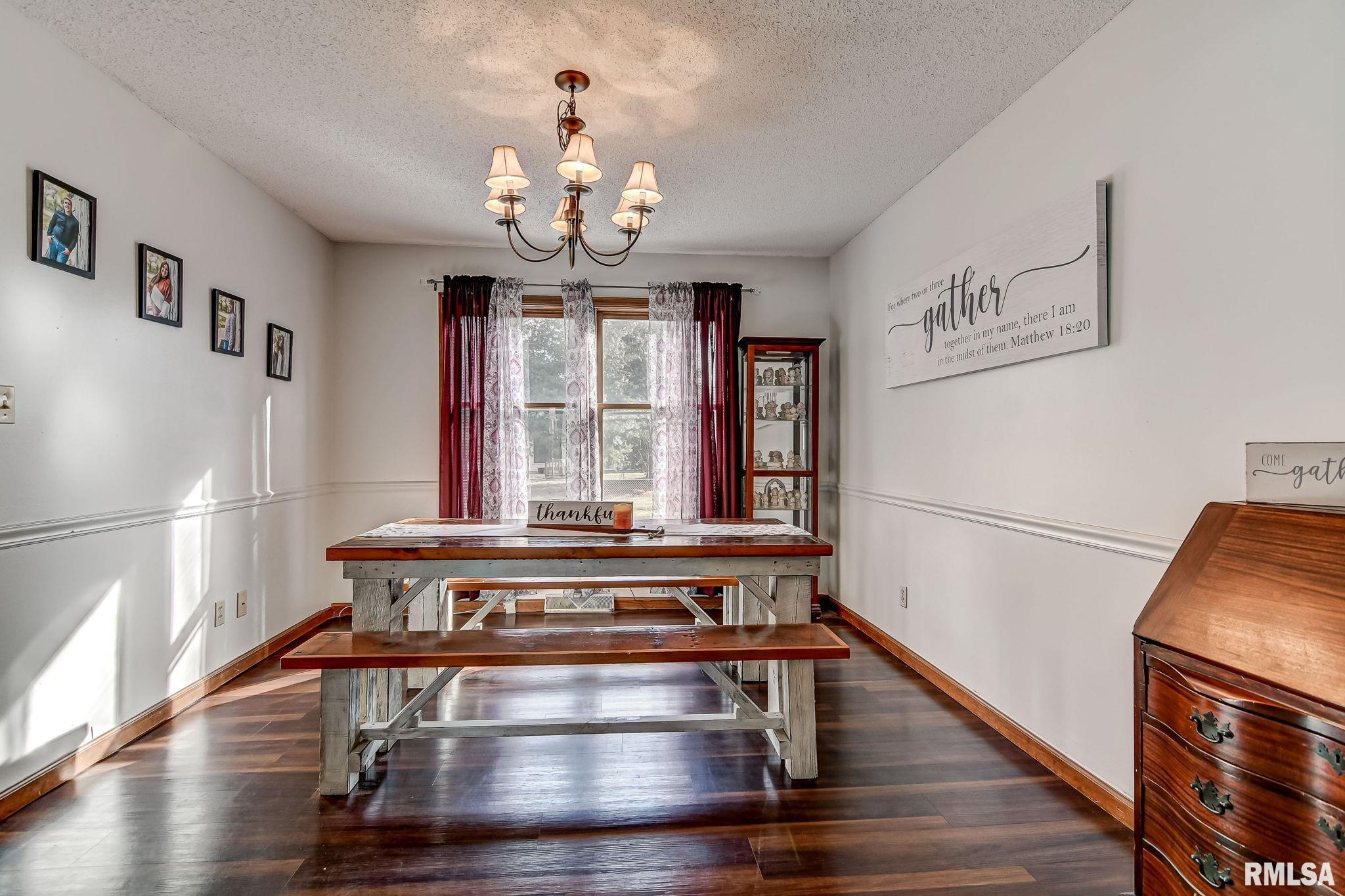 220 North Pittsburg Landing Springfield, IL 62711 - Photo 8 of 36