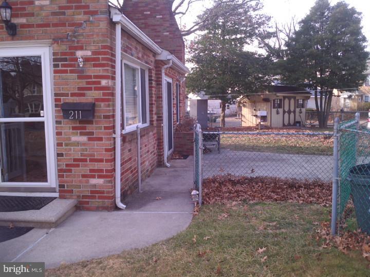 211 Pennsylvania Road Brooklawn, NJ 08030 - Photo 2 of 19 Front Yard