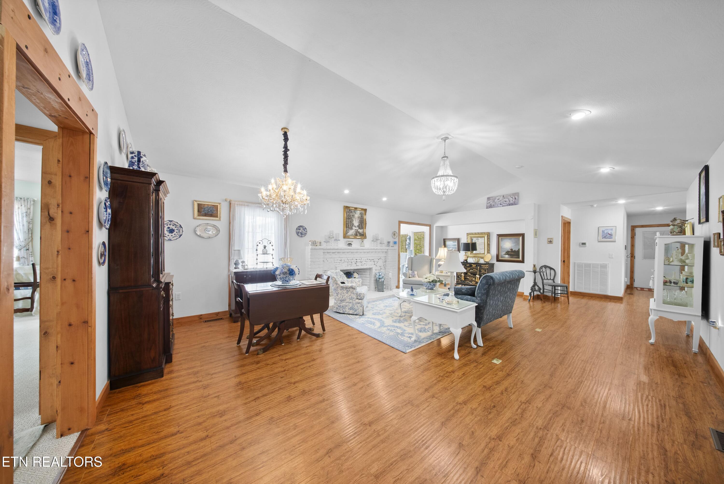 533 T Road Monterey, TN 38574 - Photo 14 of 50 DSC01581