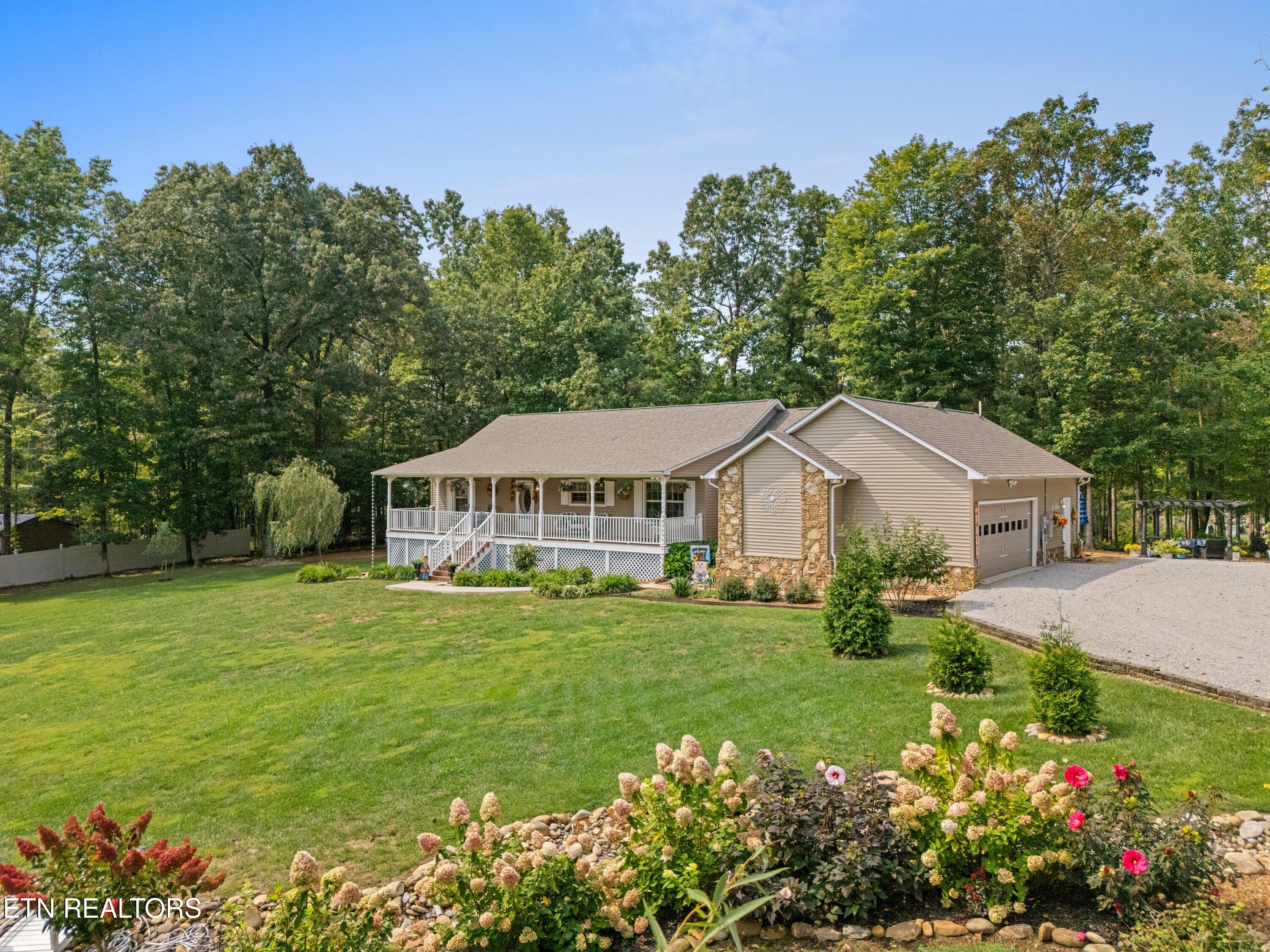 533 T Road Monterey, TN 38574 - Photo 2 of 50 DJI_20250905112058_0010_D